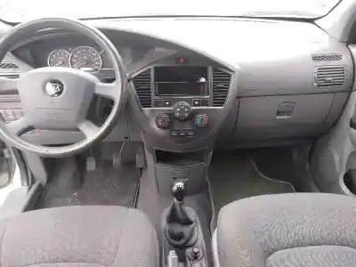 Veículo de Sucata kia carens ii monospace (fj) 2.0 crdi do ano 2003 alimentado d4ea