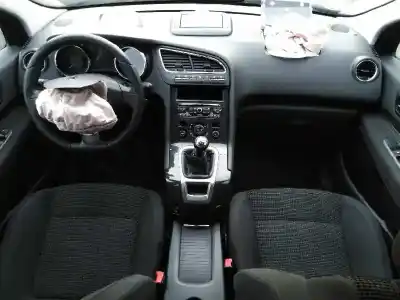 Veículo de Sucata peugeot 5008 1.2 12v e-thp do ano 2013 alimentado rh02