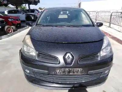 Veículo de Sucata renault clio iii 2.0 16v do ano 2006 alimentado m4r700