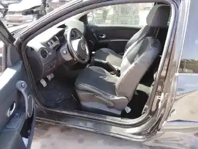 Veículo de Sucata renault clio iii 2.0 16v do ano 2006 alimentado m4r700