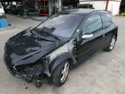 Veículo de Sucata peugeot 206 berlina 2.0 hdi cat do ano 2003 alimentado rhy