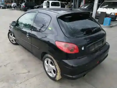 Veículo de Sucata peugeot 206 berlina 2.0 hdi cat do ano 2003 alimentado rhy