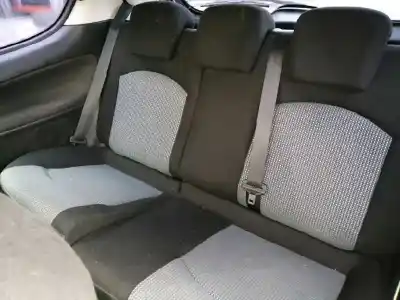 Veículo de Sucata peugeot 206 berlina 2.0 hdi cat do ano 2003 alimentado rhy