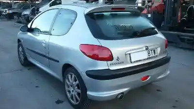 Veículo de Sucata peugeot 206 berlina gti do ano 2002 alimentado rfn