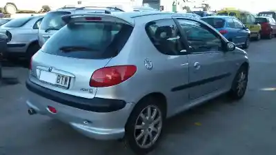 Veículo de Sucata peugeot 206 berlina gti do ano 2002 alimentado rfn