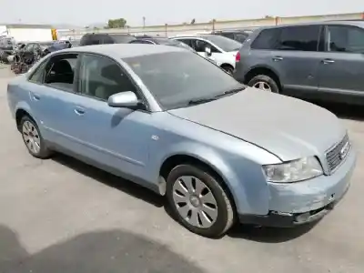 Veículo de Sucata AUDI A4 BERLINA (8E) 1.9 TDI (96kW) do ano 2001 alimentado AWX