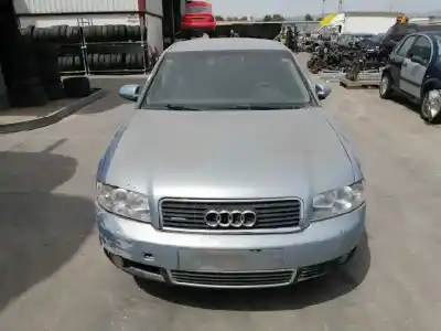 Veículo de Sucata audi a4 berlina (8e) 1.9 tdi (96kw) do ano 2001 alimentado awx