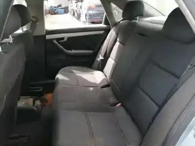 Veículo de Sucata audi a4 berlina (8e) 1.9 tdi (96kw) do ano 2001 alimentado awx