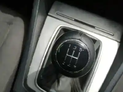 Veículo de Sucata audi a4 berlina (8e) 1.9 tdi (96kw) do ano 2001 alimentado awx