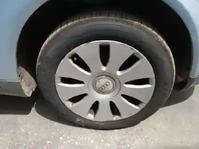 Veículo de Sucata audi a4 berlina (8e) 1.9 tdi (96kw) do ano 2001 alimentado awx