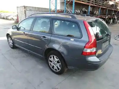 Vehículo de desguace volvo v50 familiar 2.0 diesel cat del año 2006 con motor d4204t