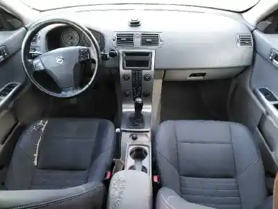 Vehículo de desguace volvo v50 familiar 2.0 diesel cat del año 2006 con motor d4204t