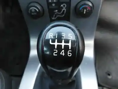 Vehículo de desguace volvo v50 familiar 2.0 diesel cat del año 2006 con motor d4204t