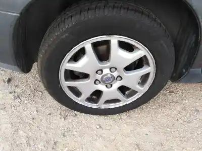 Vehículo de desguace volvo v50 familiar 2.0 diesel cat del año 2006 con motor d4204t