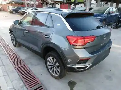 Veicolo di demolizione volkswagen t-roc 2.0 tdi dell'anno 2021 alimentato dtrd