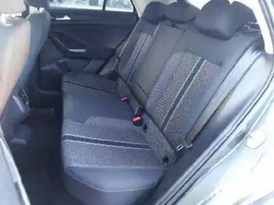 Veicolo di demolizione volkswagen t-roc 2.0 tdi dell'anno 2021 alimentato dtrd