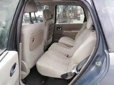 Sloopvoertuig renault scenic ii 1.5 dci diesel van het jaar 2006 aangedreven k9k732