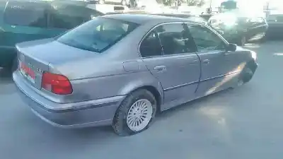 Veículo de Sucata bmw serie 5 berlina (e39) 525tds do ano 1998 alimentado 256t1