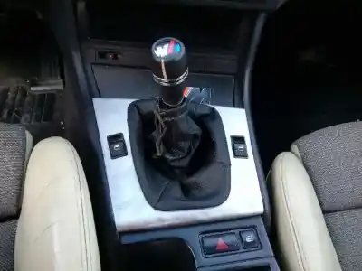 Veículo de Sucata bmw serie 3 compact (e46) 316ti do ano 2001 alimentado n42b18a