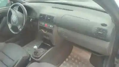 Veículo de Sucata audi a3 (8l) 1.8 20v turbo do ano 1997 alimentado agu