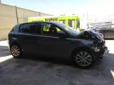 Veículo de Sucata peugeot 308 (p5) 1.2 gasolina 96kw do ano 2019 alimentado hn05