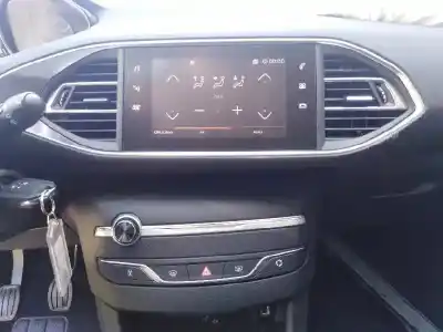 Veículo de Sucata peugeot 308 (p5) 1.2 gasolina 96kw do ano 2019 alimentado hn05