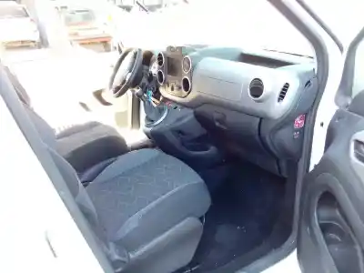 Véhicule à la ferraille peugeot partner tepee active 1.2 pure tech 110 de l'année 2017 alimenté hn01