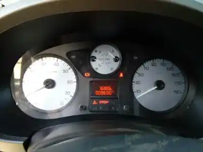 Véhicule à la ferraille peugeot partner tepee active 1.2 pure tech 110 de l'année 2017 alimenté hn01
