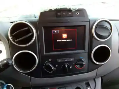 Véhicule à la ferraille peugeot partner tepee active 1.2 pure tech 110 de l'année 2017 alimenté hn01