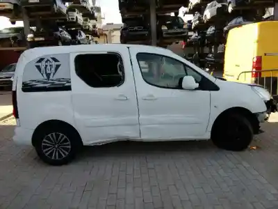 Véhicule à la ferraille peugeot partner tepee active 1.2 pure tech 110 de l'année 2017 alimenté hn01