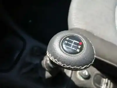 Veículo de Sucata peugeot 206 berlina 1.4 hdi do ano 2004 alimentado 8hx