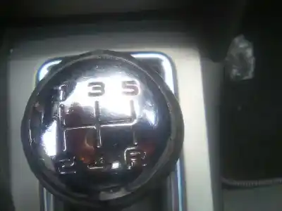 Vehicul casat peugeot 407 sr confort al anului 2004 alimentat 6fz