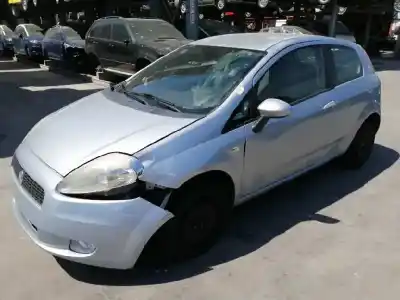 Veículo de Sucata fiat grande punto (199_) 1.4 (199axb1a) do ano 2006 alimentado 350a1000