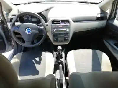 Veículo de Sucata fiat grande punto (199_) 1.4 (199axb1a) do ano 2006 alimentado 350a1000