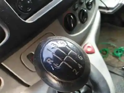 Veículo de Sucata renault trafic combi (ab 4.01) 1.9 diesel do ano 2006 alimentado f9q760