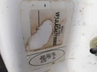 Veículo de Sucata renault trafic combi (ab 4.01) 1.9 diesel do ano 2006 alimentado f9q760