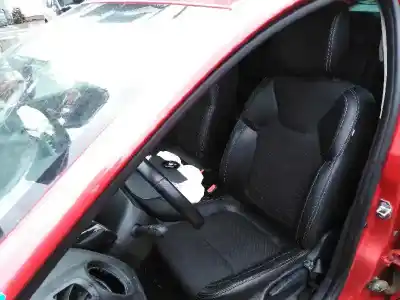 Здавання транспортного засобу renault clio iv 0.9 року 2017 потужний h4b408