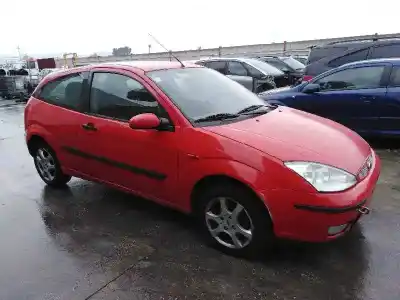 Veículo de Sucata FORD FOCUS BERLINA (CAK) 1.6 16V CAT do ano 2003 alimentado FYDB