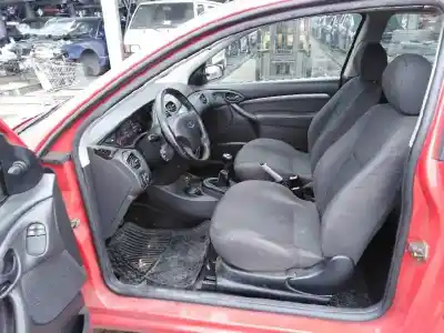 Véhicule à la ferraille ford focus berlina (cak) 1.6 16v cat de l'année 2003 alimenté fydb