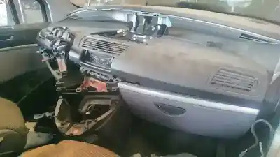 Veículo de Sucata fiat ulysse (179) 2.0 jtd emotion plus do ano 2004 alimentado rhw