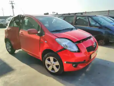 Veículo de Sucata TOYOTA YARIS (_P9_) 1.4 D-4D (NLP90_) do ano 2008 alimentado 1ND-TV