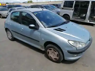 Veículo de Sucata PEUGEOT 206 BERLINA 1.4 HDi do ano 2003 alimentado 8HX
