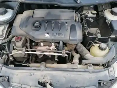 Veículo de Sucata peugeot 206 berlina 1.4 hdi do ano 2003 alimentado 8hx