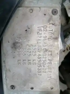 Veículo de Sucata peugeot 206 berlina 1.4 hdi do ano 2003 alimentado 8hx