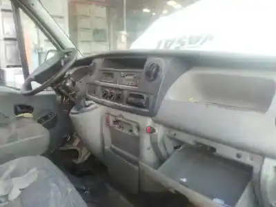 Veículo de Sucata renault master ii phase 2 bus mini - bus 9 - plazas l1h1 do ano 2005 alimentado g9u754