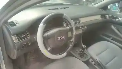Veicolo di demolizione audi a6 berlina (4b2) 1.8 t dell'anno 1997 alimentato aeb
