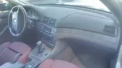 Veículo de Sucata bmw serie 3 touring (e46) 320d do ano 2001 alimentado 204d4