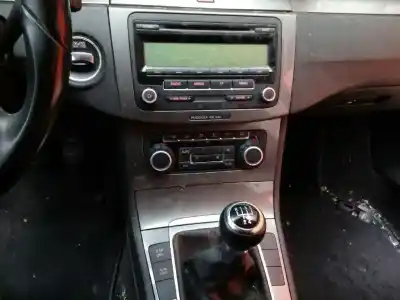 Veículo de Sucata volkswagen passat b6 (3c2) 2.0 tdi do ano 2010 alimentado cbdc