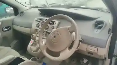 Veículo de Sucata renault scenic ii grand privilege do ano 2004 alimentado f9q812