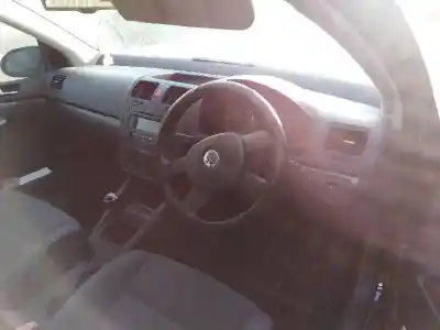 Veículo de Sucata volkswagen golf v berlina (1k1) 1.9 tdi do ano 2004 alimentado bkc